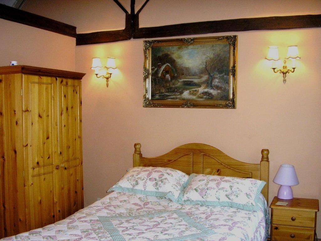 Villa Oldlands Farm Crawley  Zimmer foto